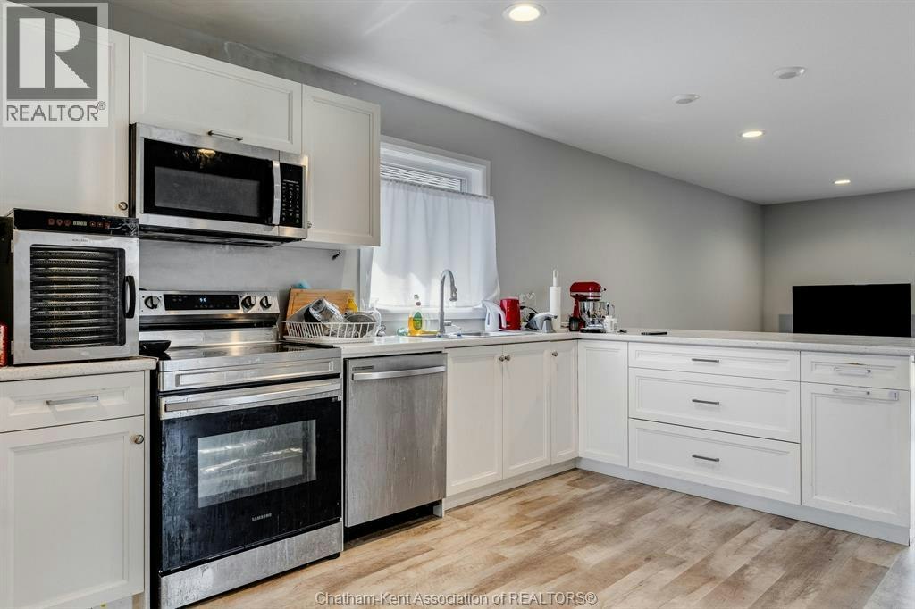 215 Manning Drive, Chatham-Kent, ON, N7M 0S5 - 4