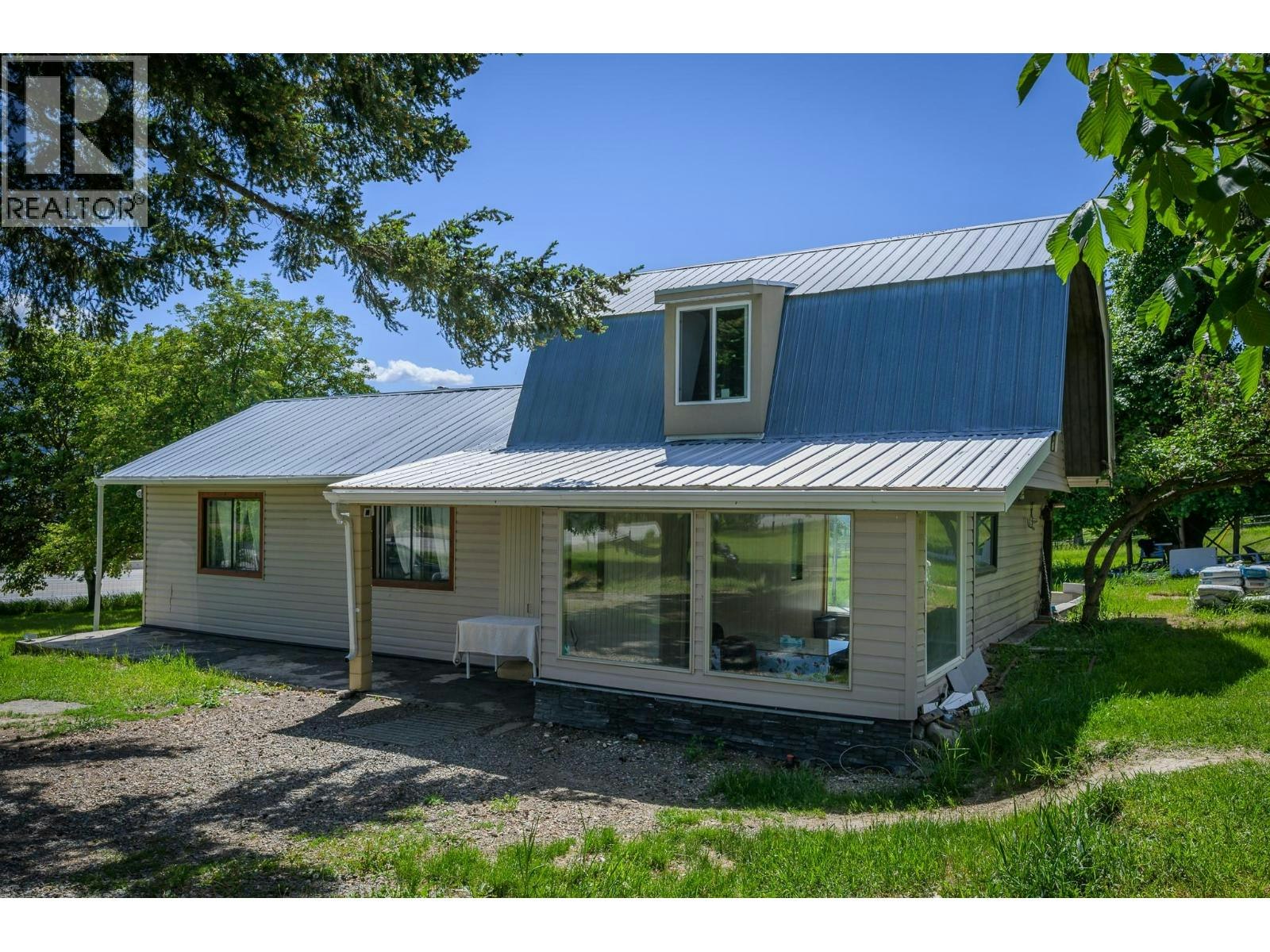 6721 S Yellowhead Highway, Barriere, BC, V0E 1E0