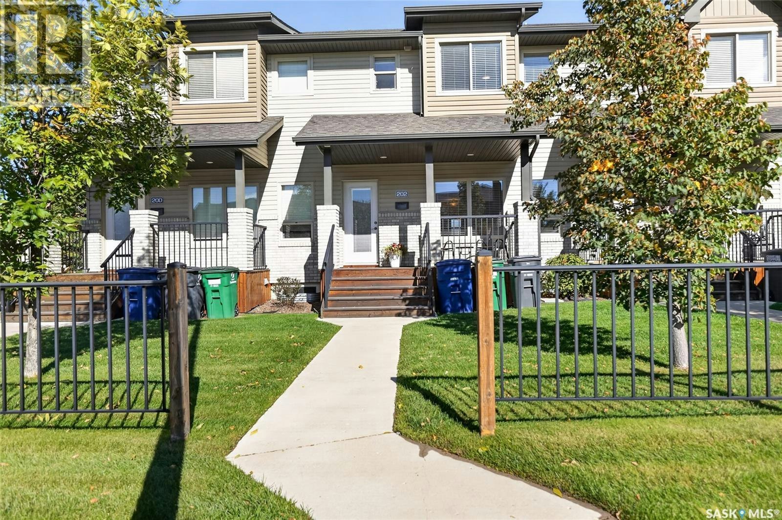 202 Maningas Bend, Saskatoon, SK, S7W 0P5