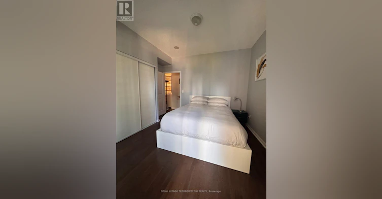 809-21 Grand Magazine Street, Toronto, ON, M5V 1B5 - 6