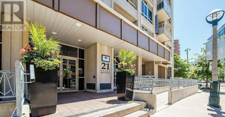 809-21 Grand Magazine Street, Toronto, ON, M5V 1B5 - 2