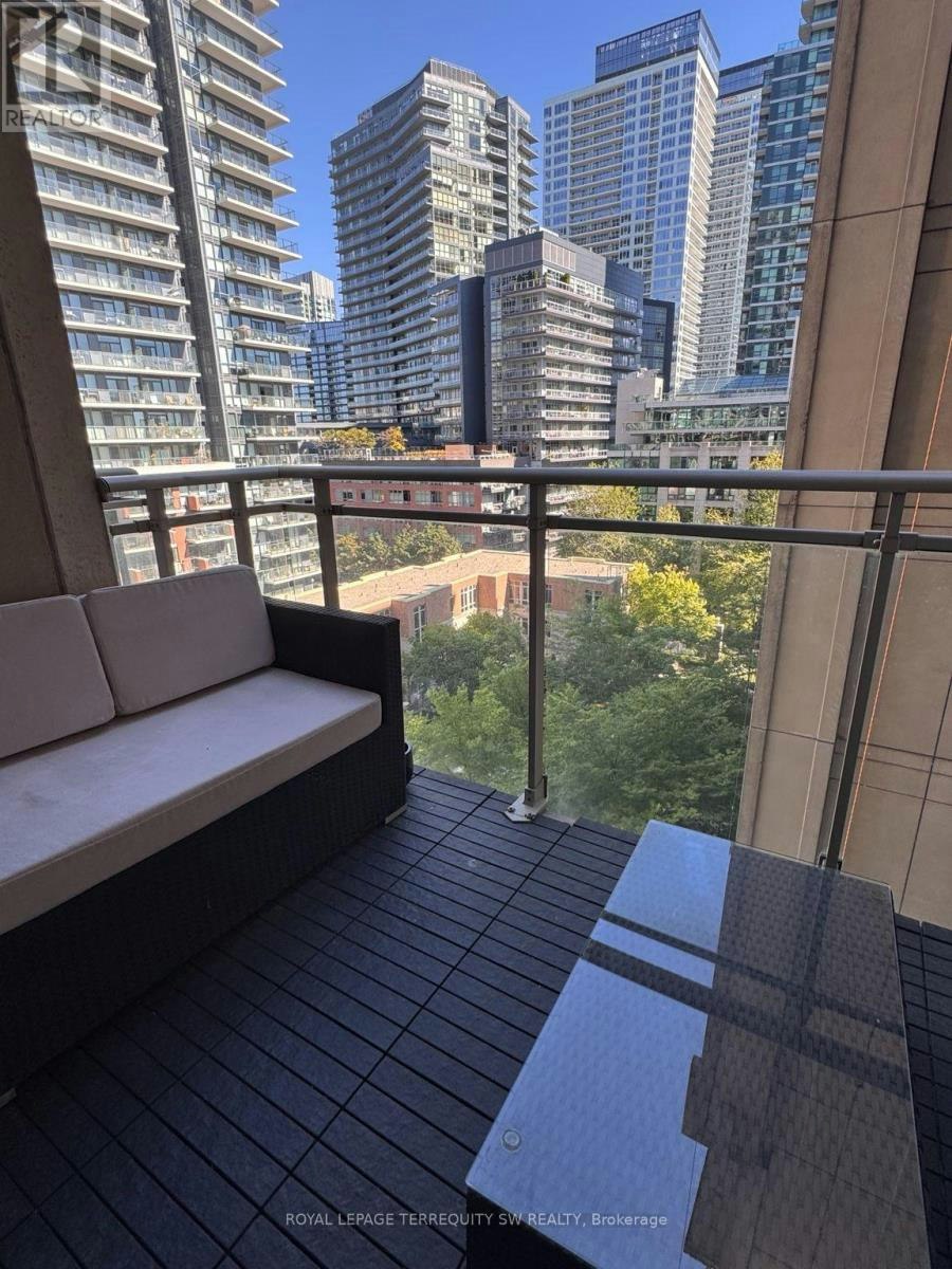 809-21 Grand Magazine Street, Toronto, ON, M5V 1B5 - 5
