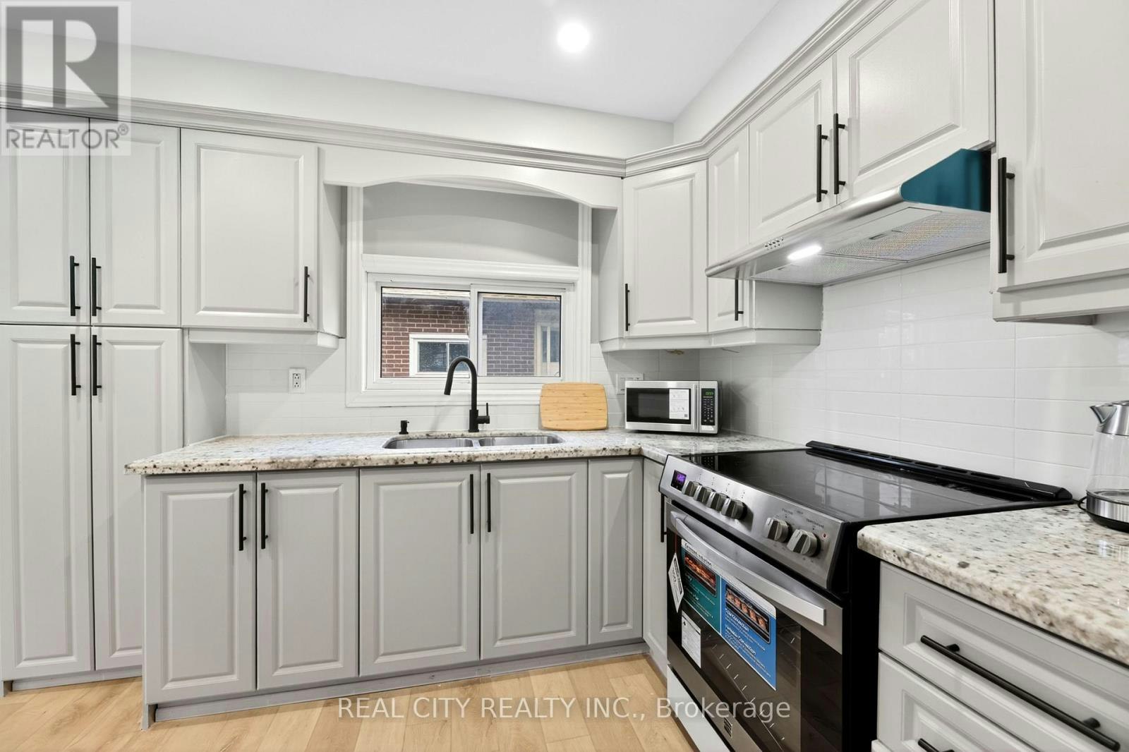 MAIN-3385 Morningstar Drive, Mississauga, ON, L4T 1X6 - 10