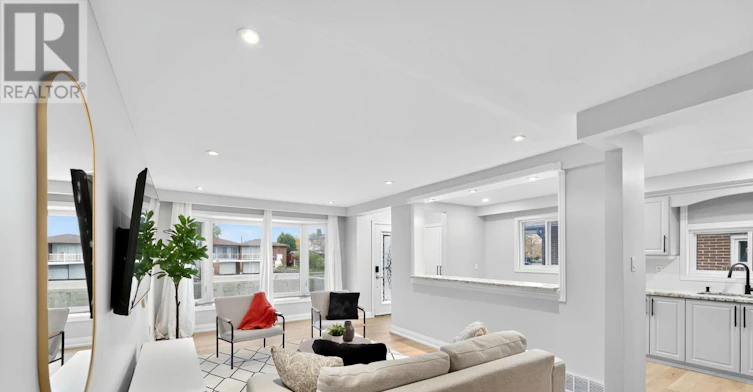 MAIN-3385 Morningstar Drive, Mississauga, ON, L4T 1X6 - 3