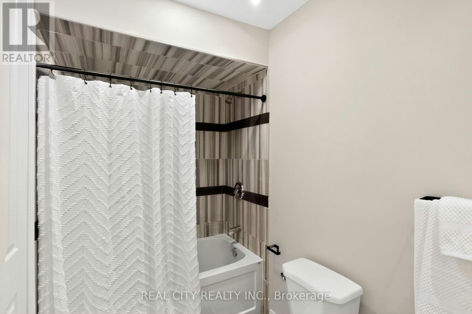 MAIN-3385 Morningstar Drive, Mississauga, ON, L4T 1X6 - 22