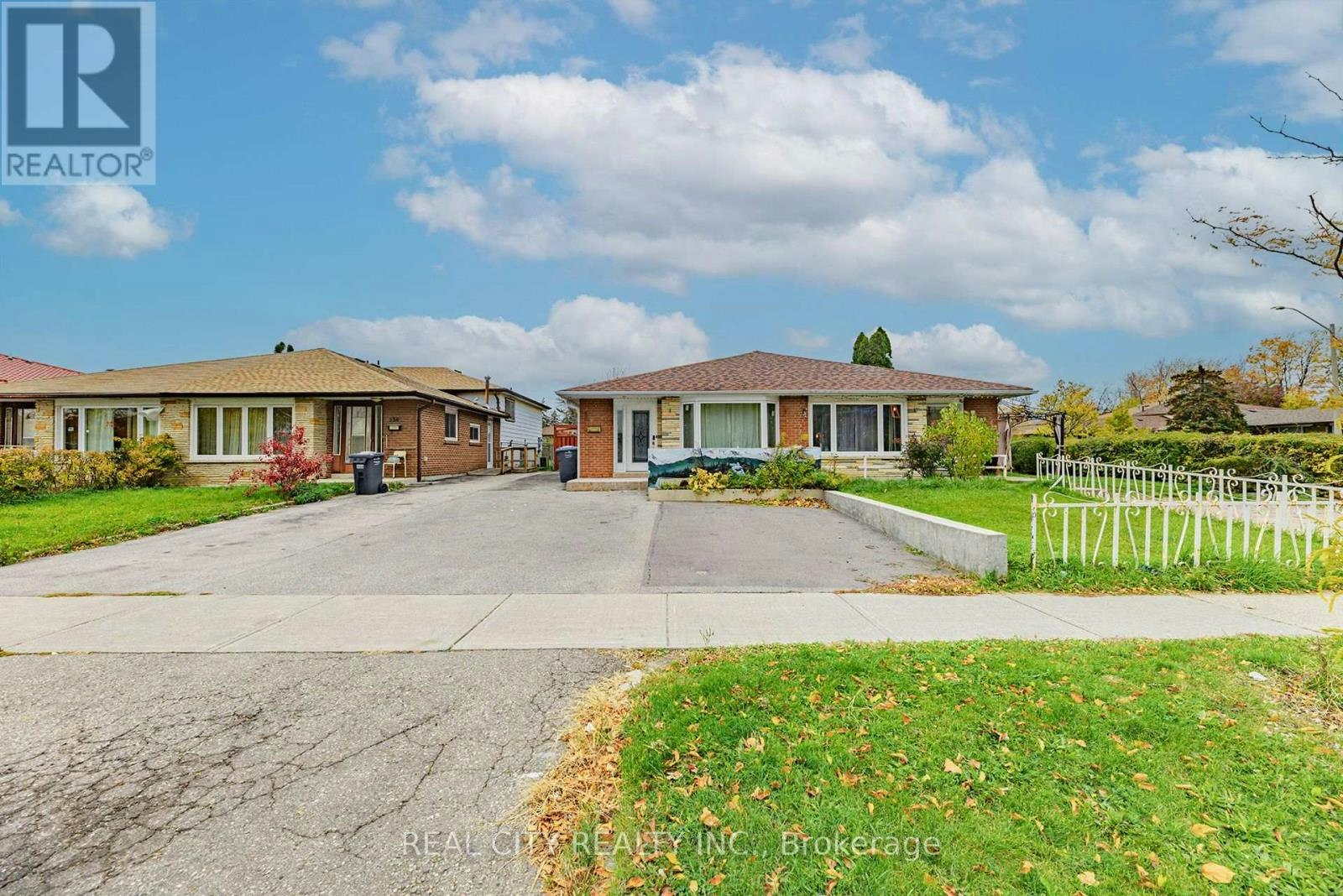 MAIN-3385 Morningstar Drive, Mississauga, ON, L4T 1X6