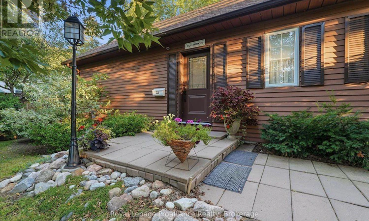 33 Lesley Drive