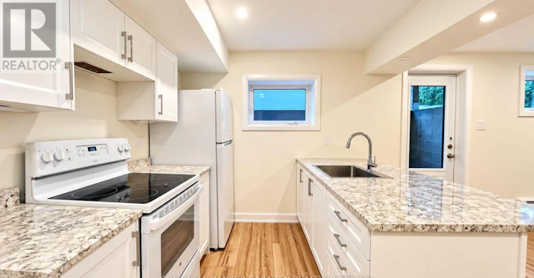 A-18 Harris Place, Ottawa, ON, K2G 2P2 - 6
