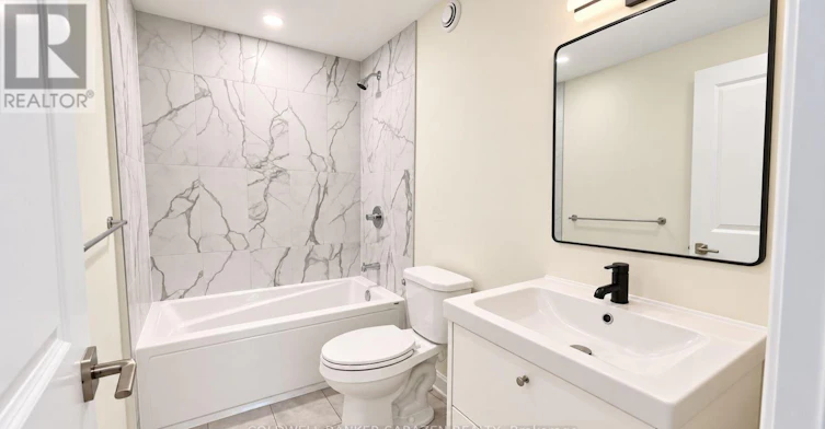 A-18 Harris Place, Ottawa, ON, K2G 2P2 - 7