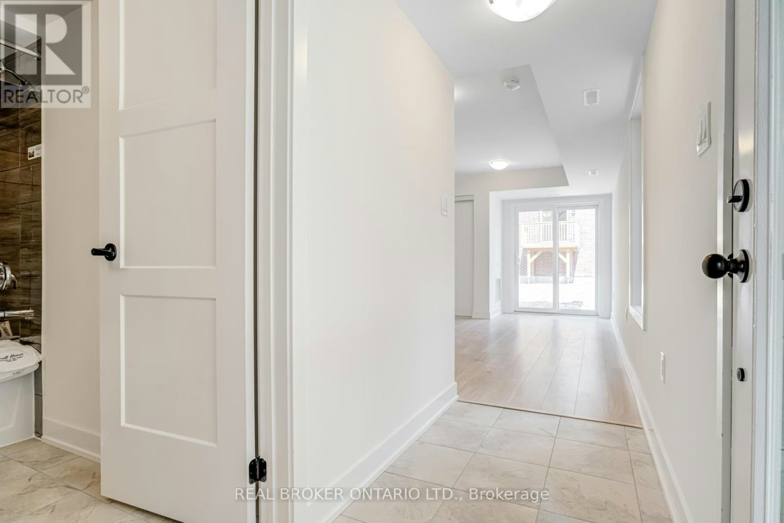 6-32 Wagon Lane N, Barrie, ON, L9J 0T7 - 11