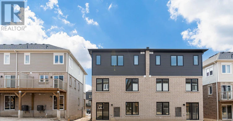6-32 Wagon Lane N, Barrie, ON, L9J 0T7 - 2