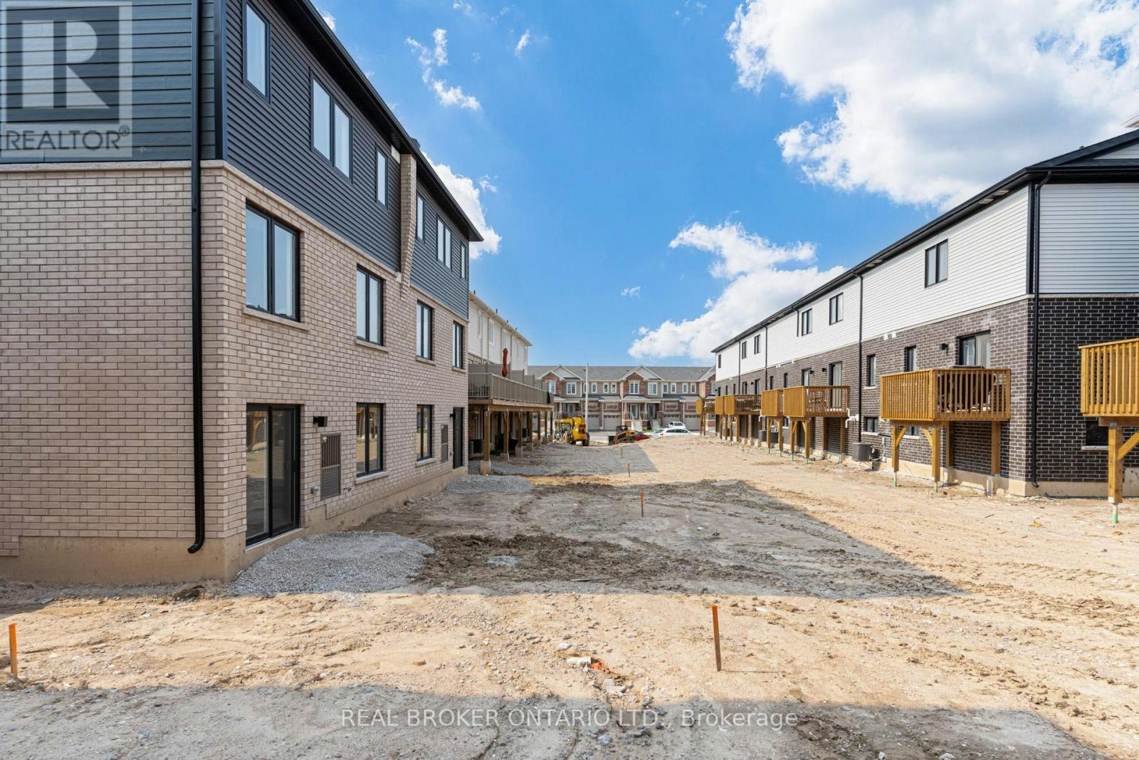 6-32 Wagon Lane N, Barrie, ON, L9J 0T7 - 31