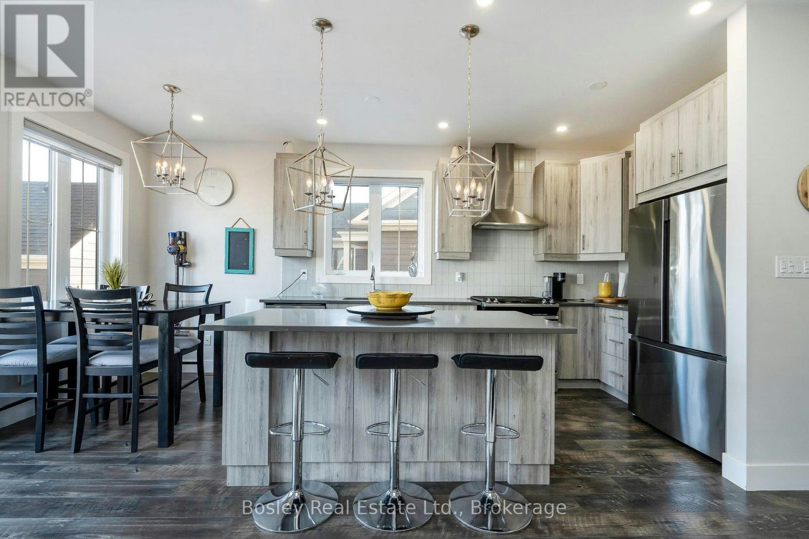 207 Courtland Street, Blue Mountains, ON, L9Y 4E2 - 7