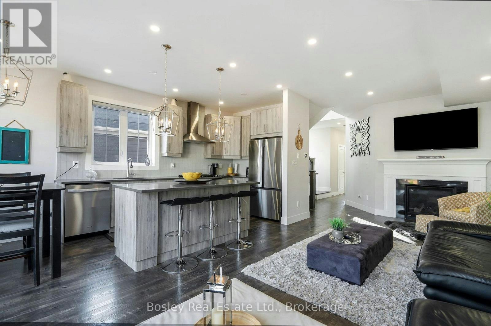 207 Courtland Street, Blue Mountains, ON, L9Y 4E2 - 6