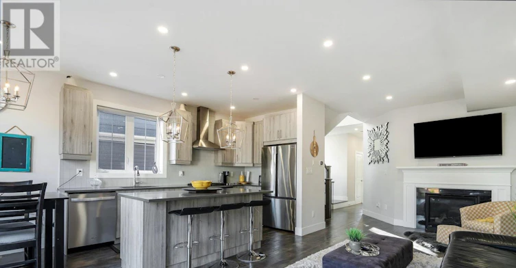 207 Courtland Street, Blue Mountains, ON, L9Y 4E2 - 6