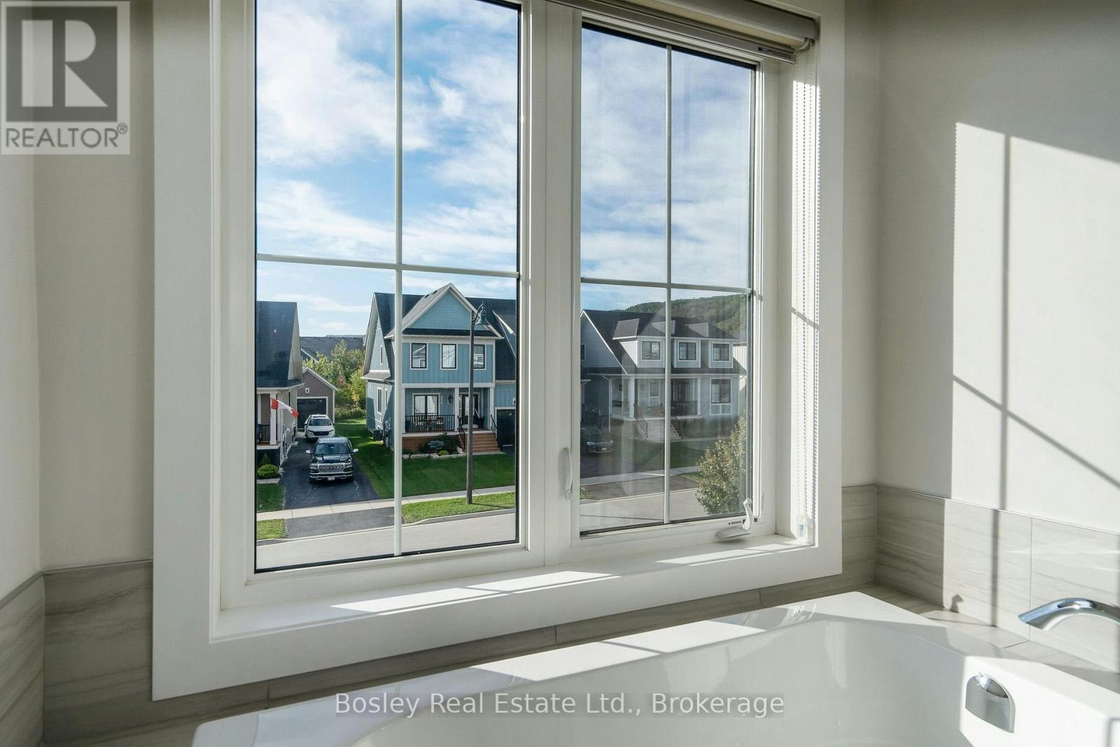 207 Courtland Street, Blue Mountains, ON, L9Y 4E2 - 14