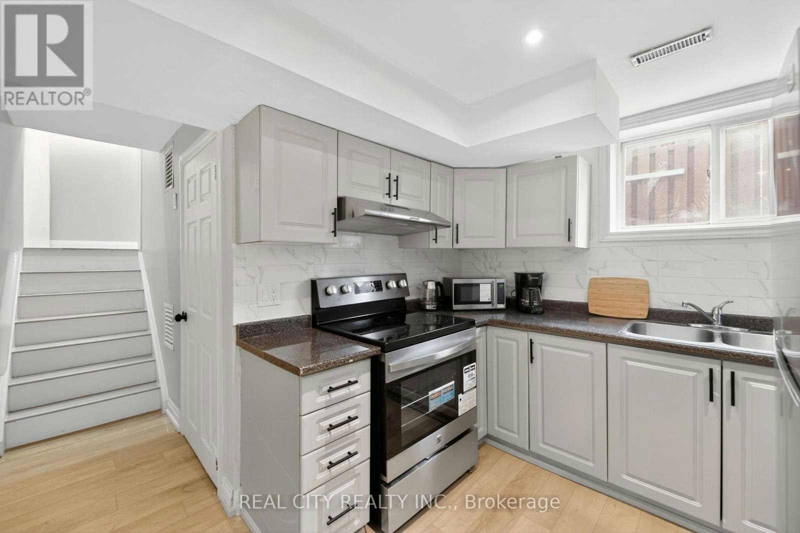 BASEMENT UNIT-3385 Morningstar Drive, Mississauga, ON, L4T 1X6 - 3