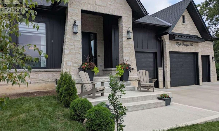 8 Tanager Drive