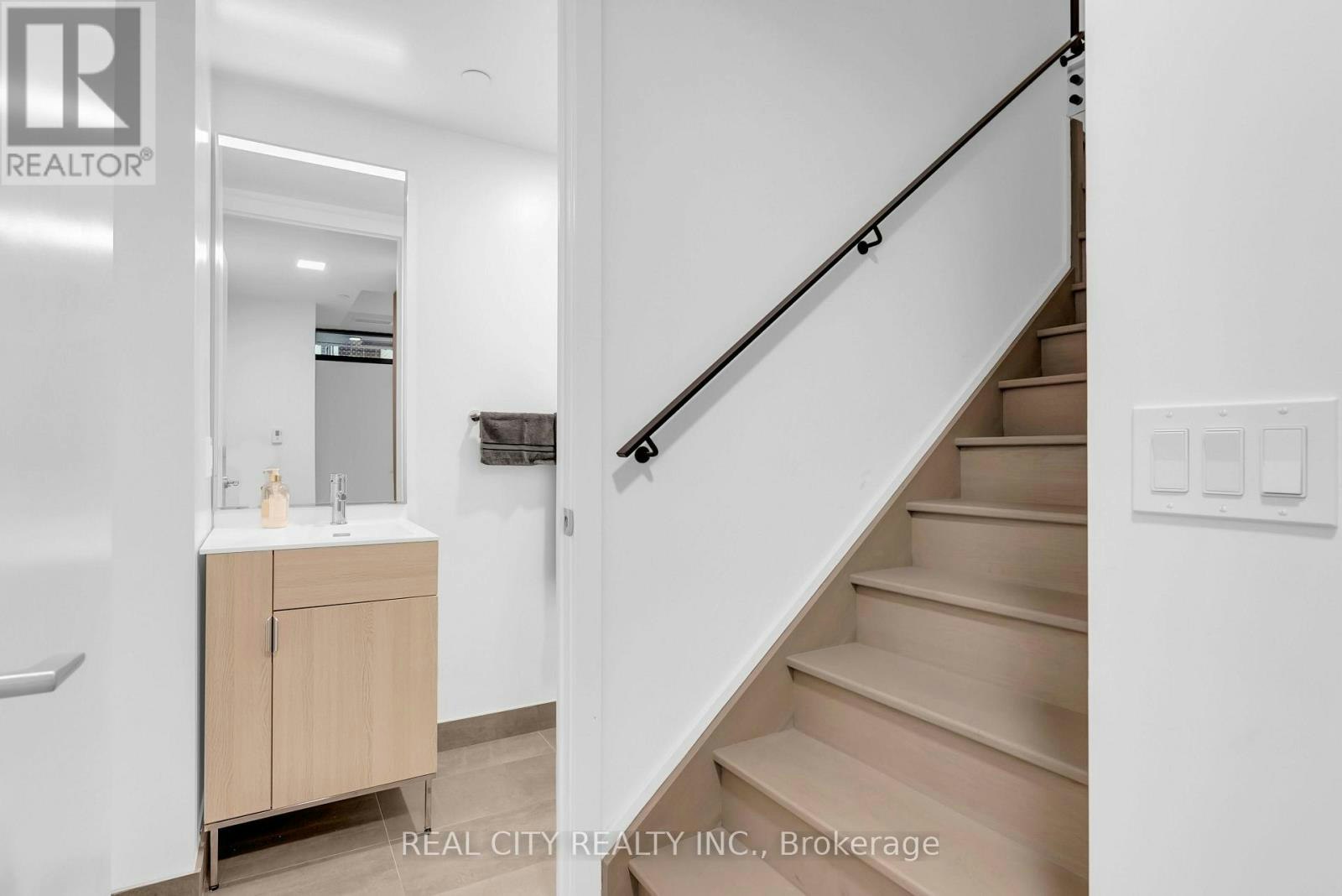 TH114-28 Eastern Avenue, Toronto, ON, M5A 1H5 - 17