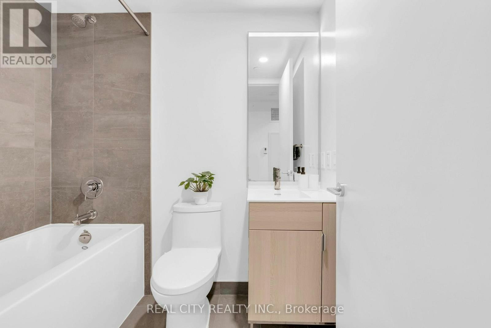 TH114-28 Eastern Avenue, Toronto, ON, M5A 1H5 - 28
