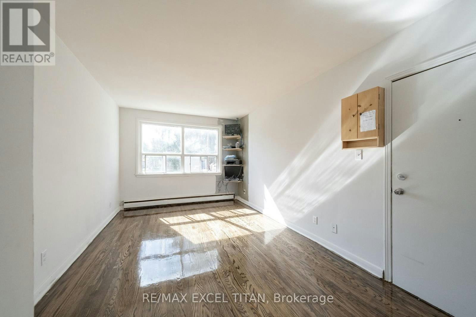 7-1201 Cedar Street, Oshawa, ON, L1J 3P1 - 2