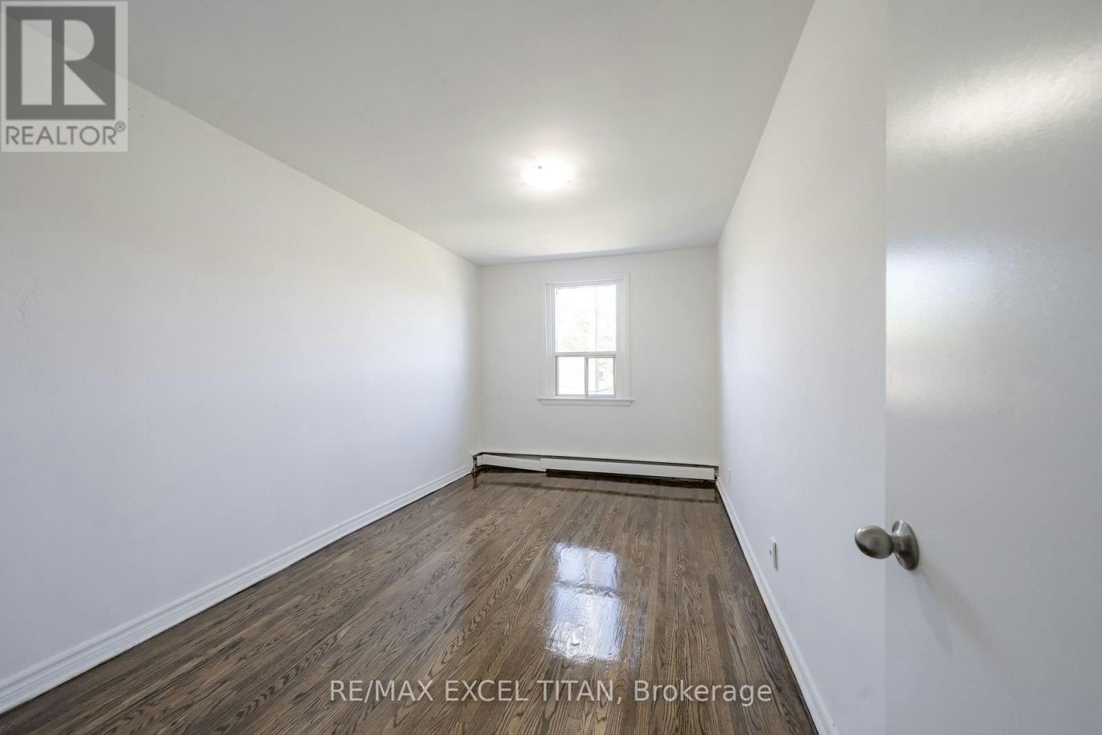 6-1201 Cedar Street, Oshawa, ON, L1J 3P1 - 2