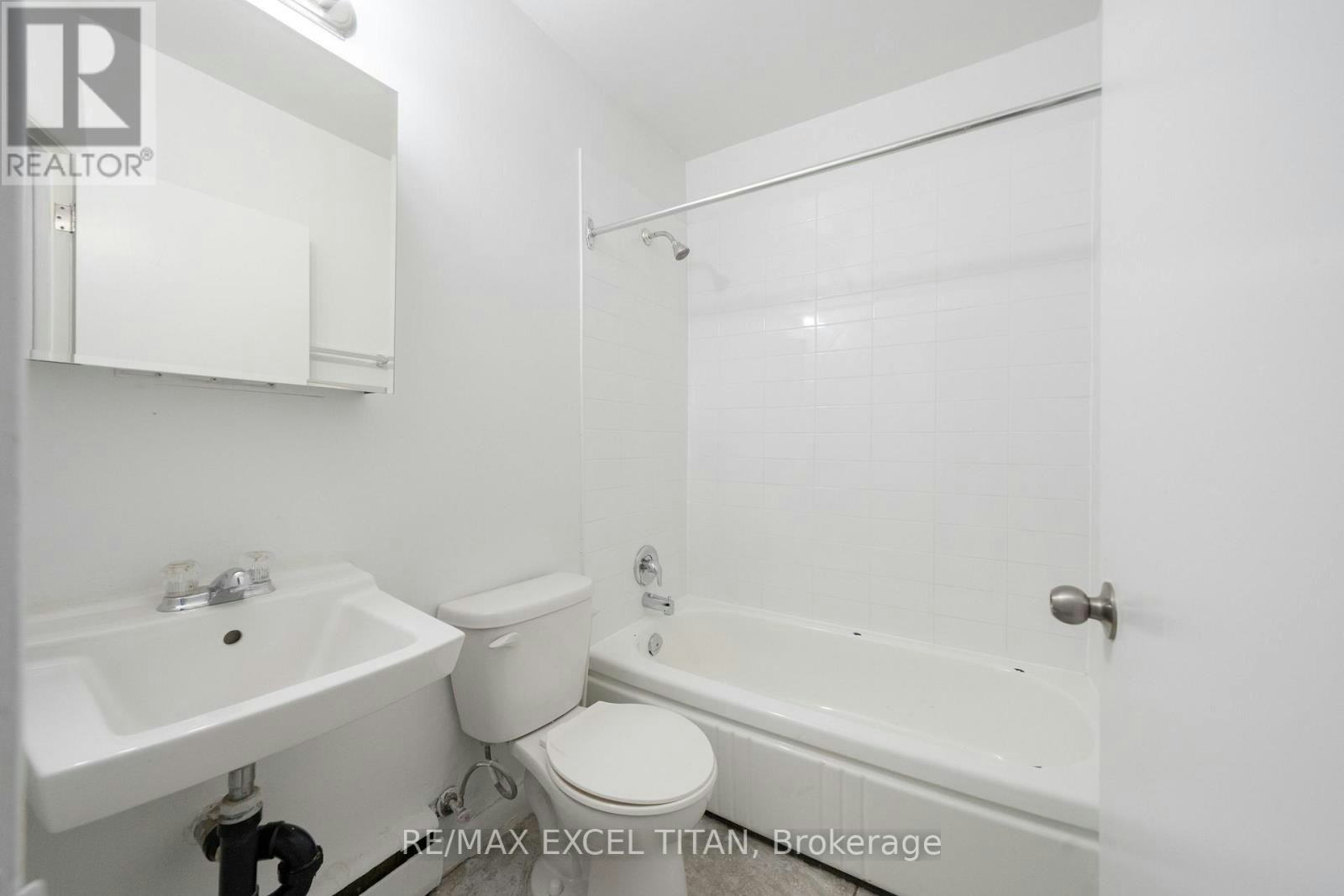 6-1201 Cedar Street, Oshawa, ON, L1J 3P1 - 14