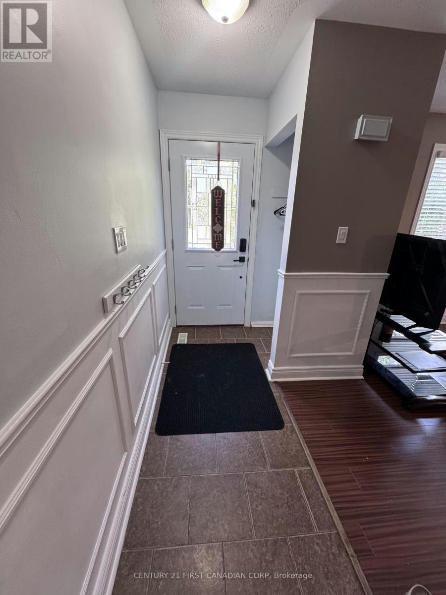21 Denlaw Road, London, ON, N6G 3L3 - 2