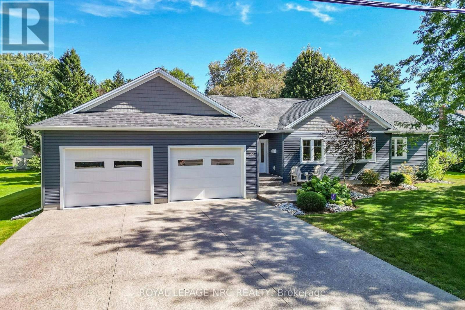 22 Crerar Avenue, Welland, ON, L3C 2Z3