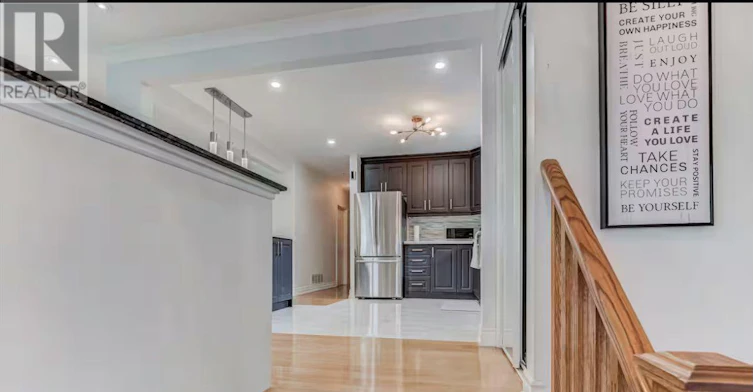 MAIN-96 Wyndcliff Crescent, Toronto, ON, M4A 2K2 - 11
