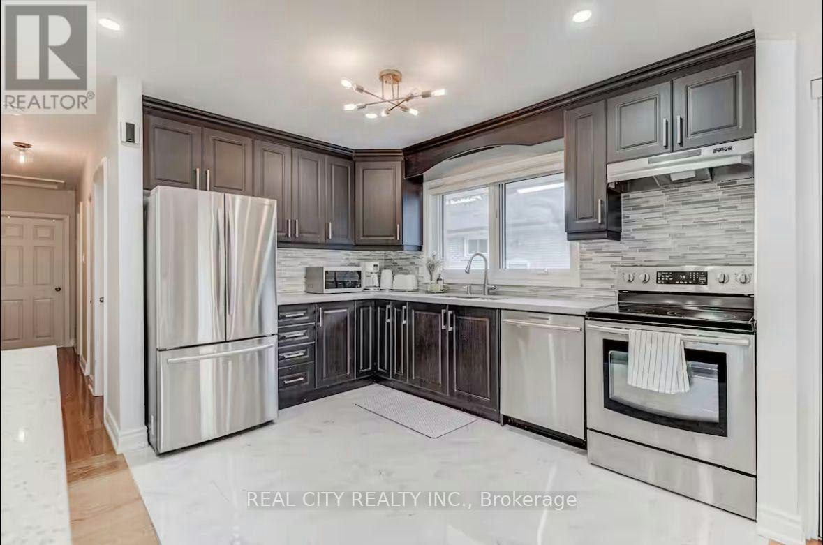 MAIN-96 Wyndcliff Crescent, Toronto, ON, M4A 2K2 - 9