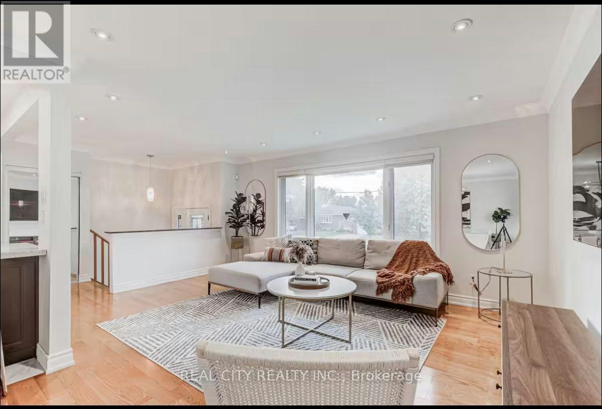 MAIN-96 Wyndcliff Crescent, Toronto, ON, M4A 2K2 - 2