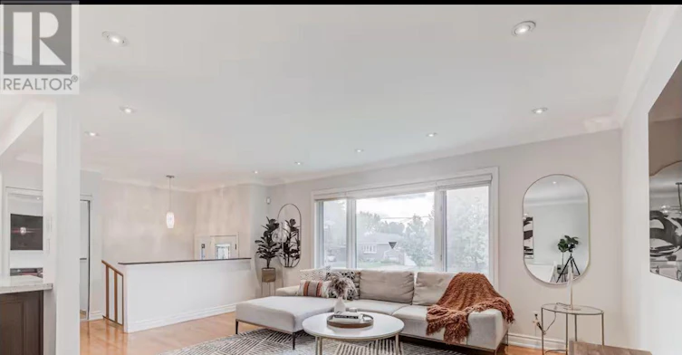 MAIN-96 Wyndcliff Crescent, Toronto, ON, M4A 2K2 - 2