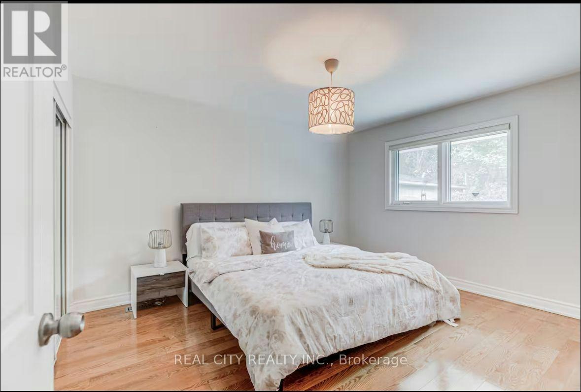 MAIN-96 Wyndcliff Crescent, Toronto, ON, M4A 2K2 - 13