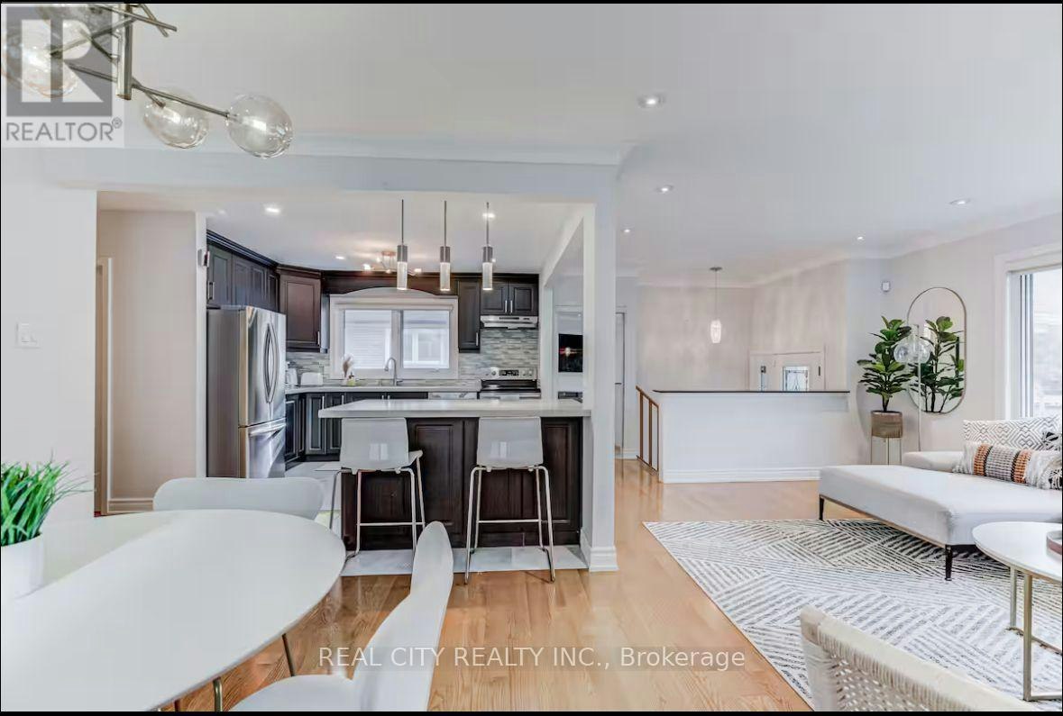 MAIN-96 Wyndcliff Crescent, Toronto, ON, M4A 2K2 - 6