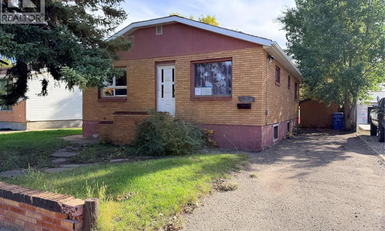 438 3rd Street