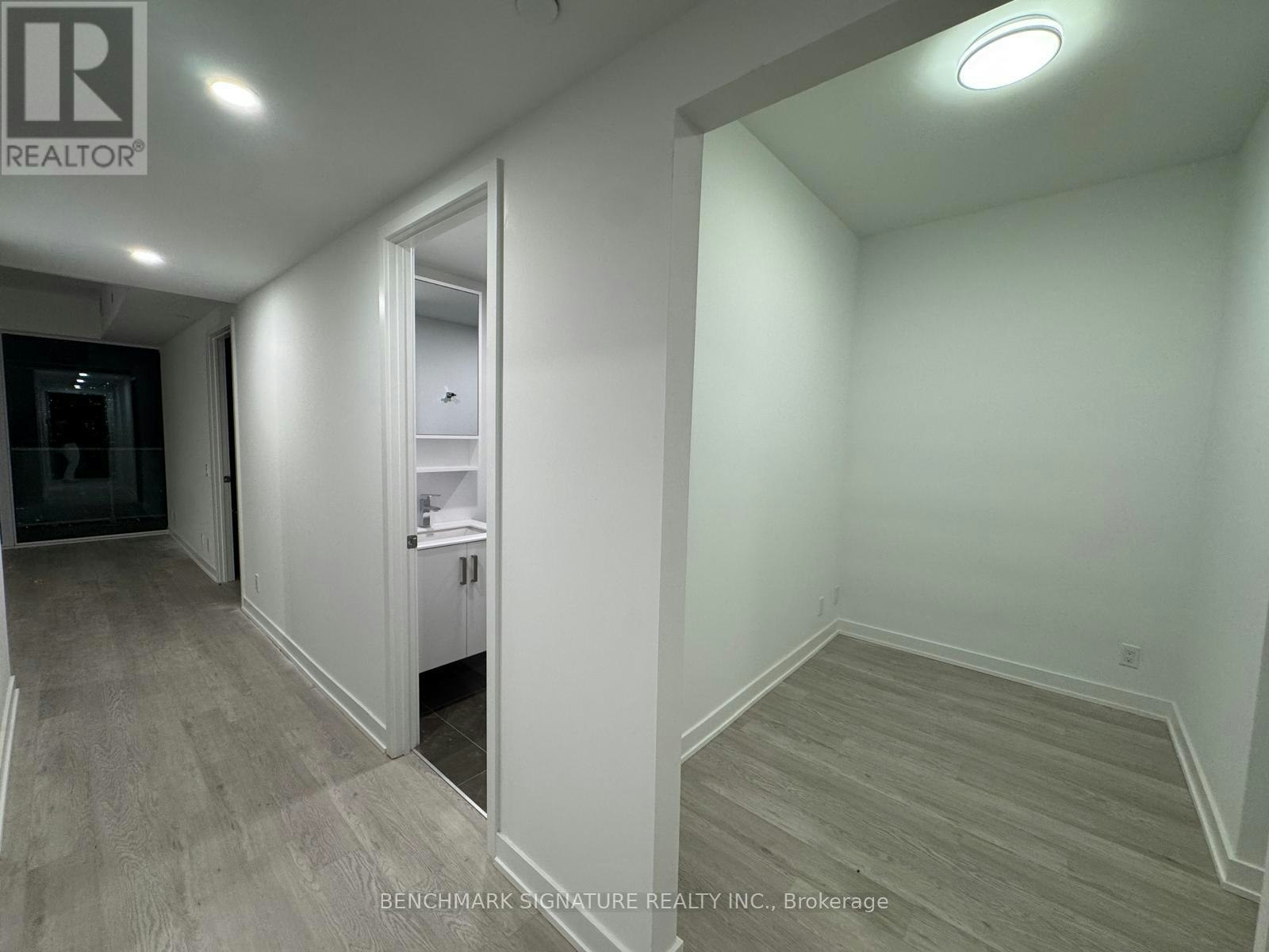 5806-88 Queen Street E, Toronto, ON, M5C 0B6 - 2