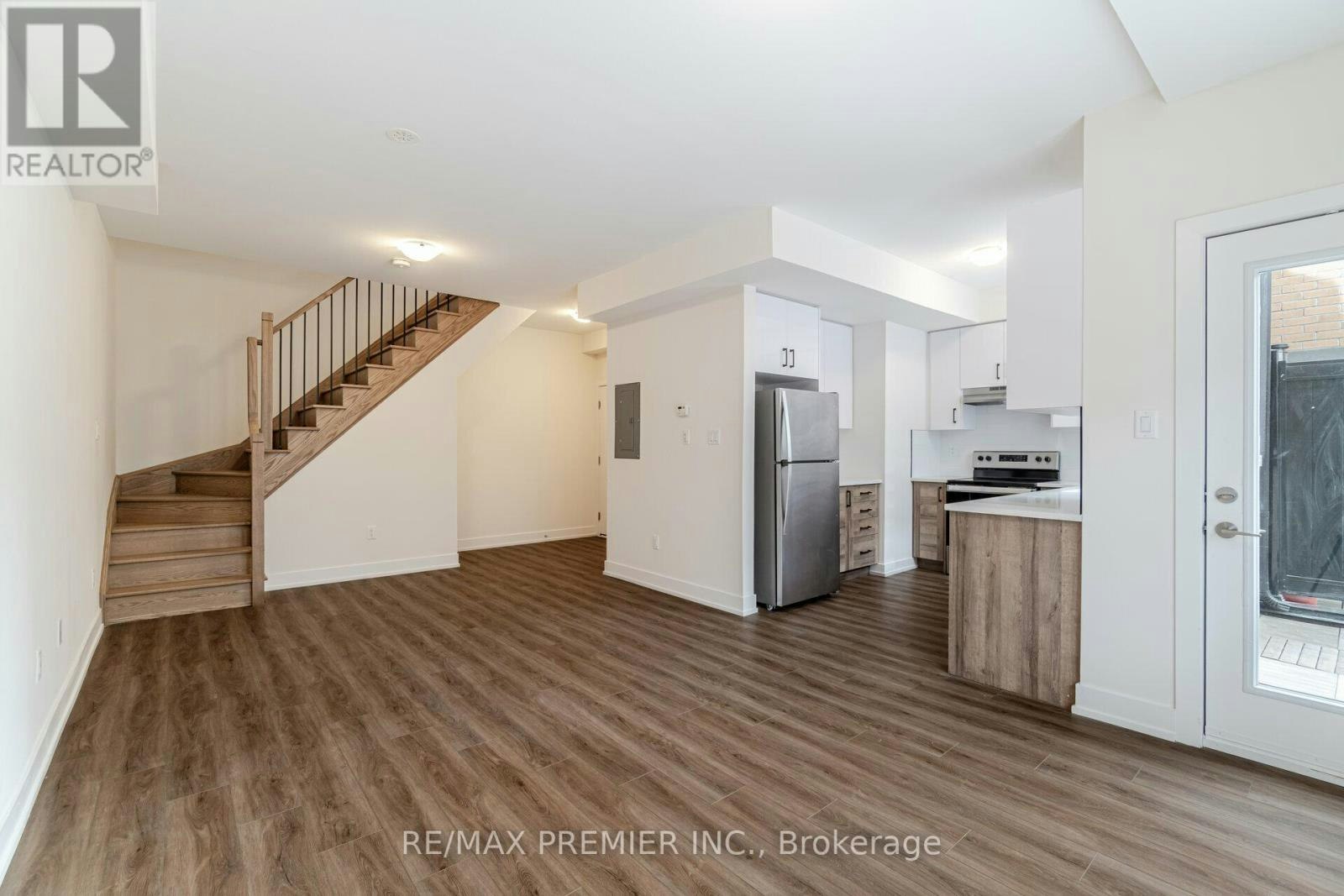 2 (279-12860 Yonge Street, Richmond Hill, ON, L4E 1J4 - 5