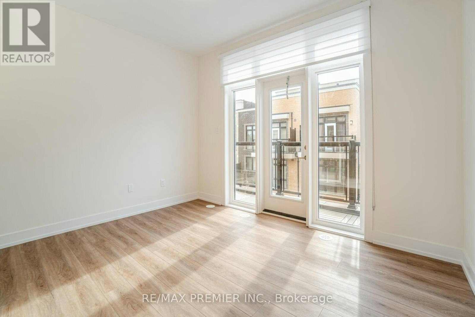 2 (279-12860 Yonge Street, Richmond Hill, ON, L4E 1J4 - 11