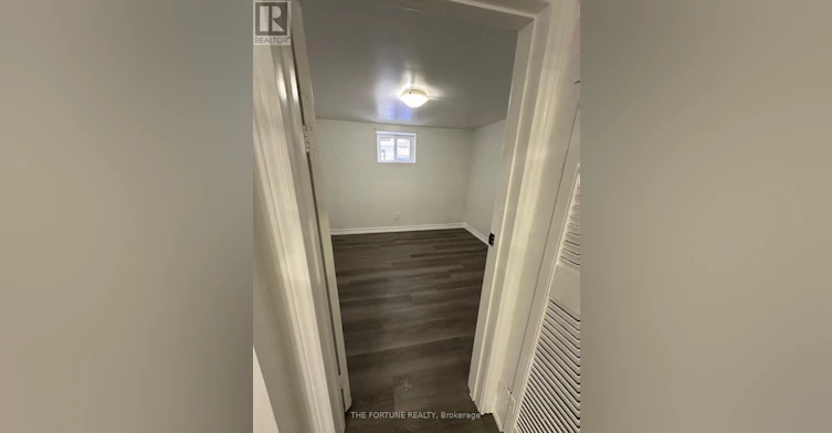 54 Patika Avenue, Toronto, ON, M9N 2E9 - 10