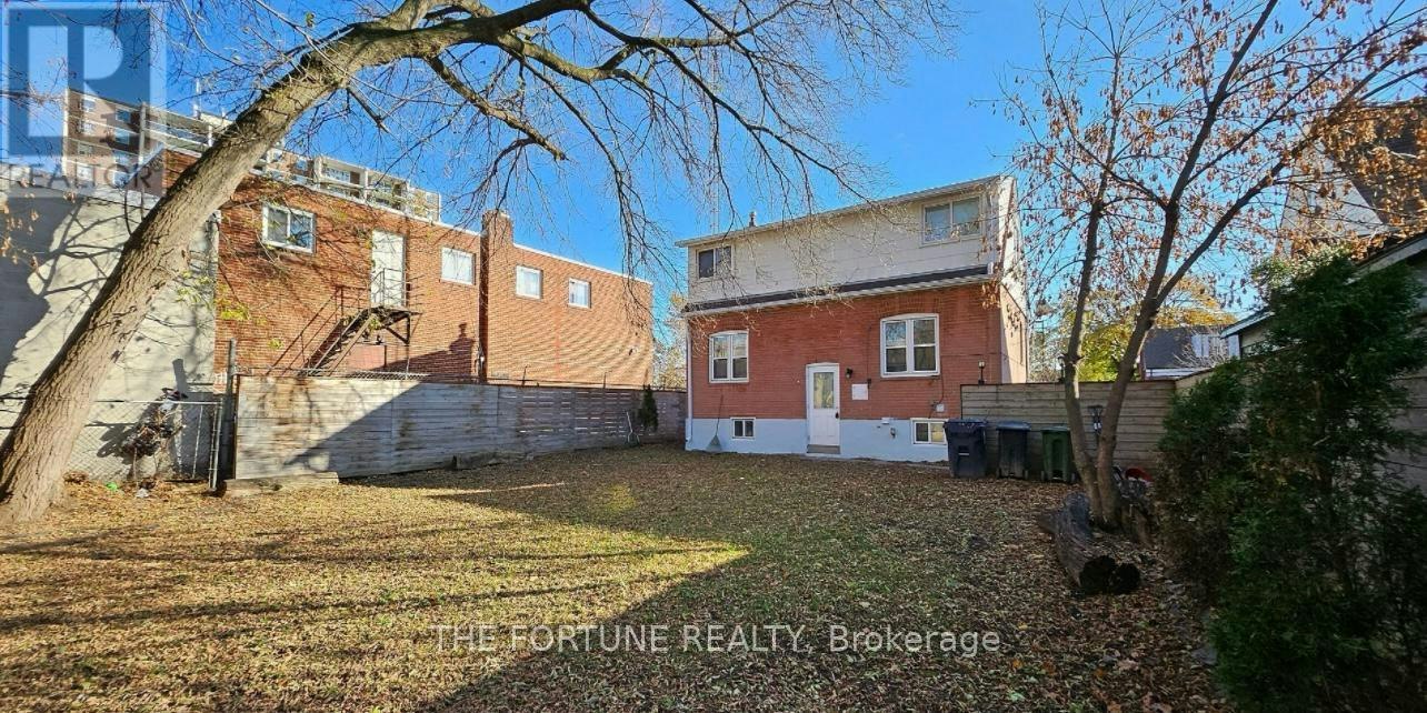 54 Patika Avenue, Toronto, ON, M9N 2E9 - 3