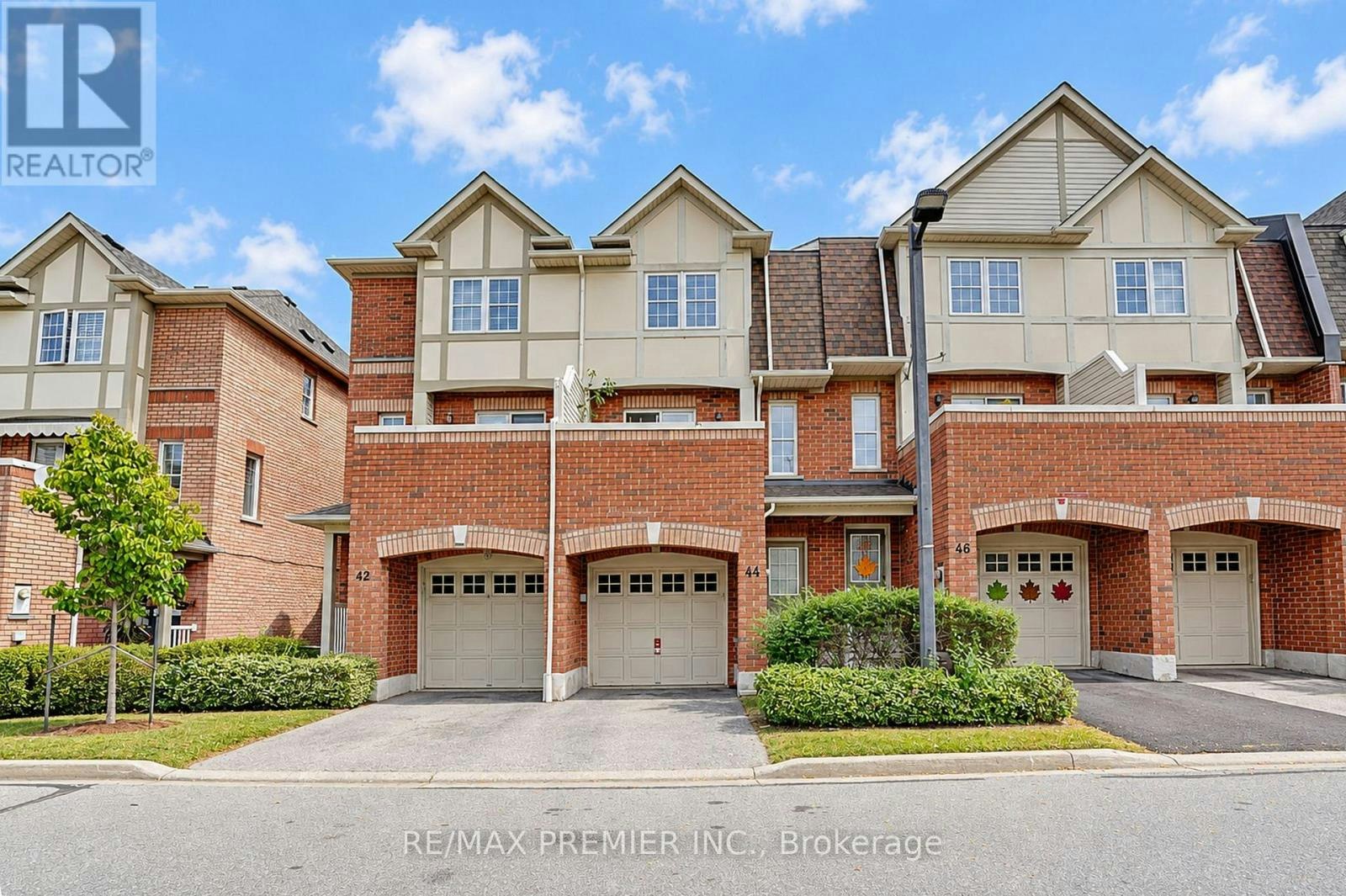 44-3030 Breakwater Court, Mississauga, ON, L5B 4N8