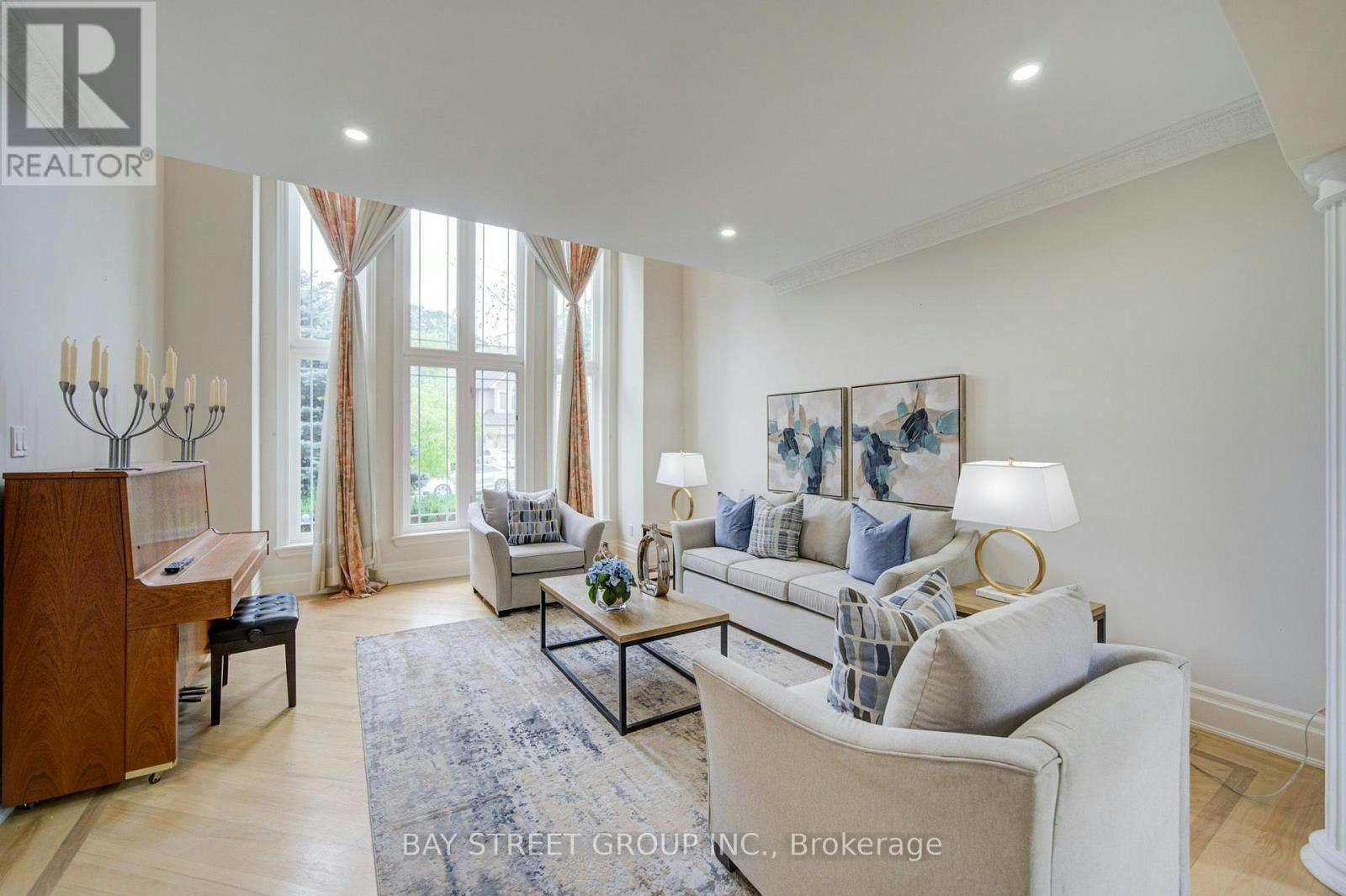 58 Bowan Court, Toronto, ON, M2K 3A7 - 6