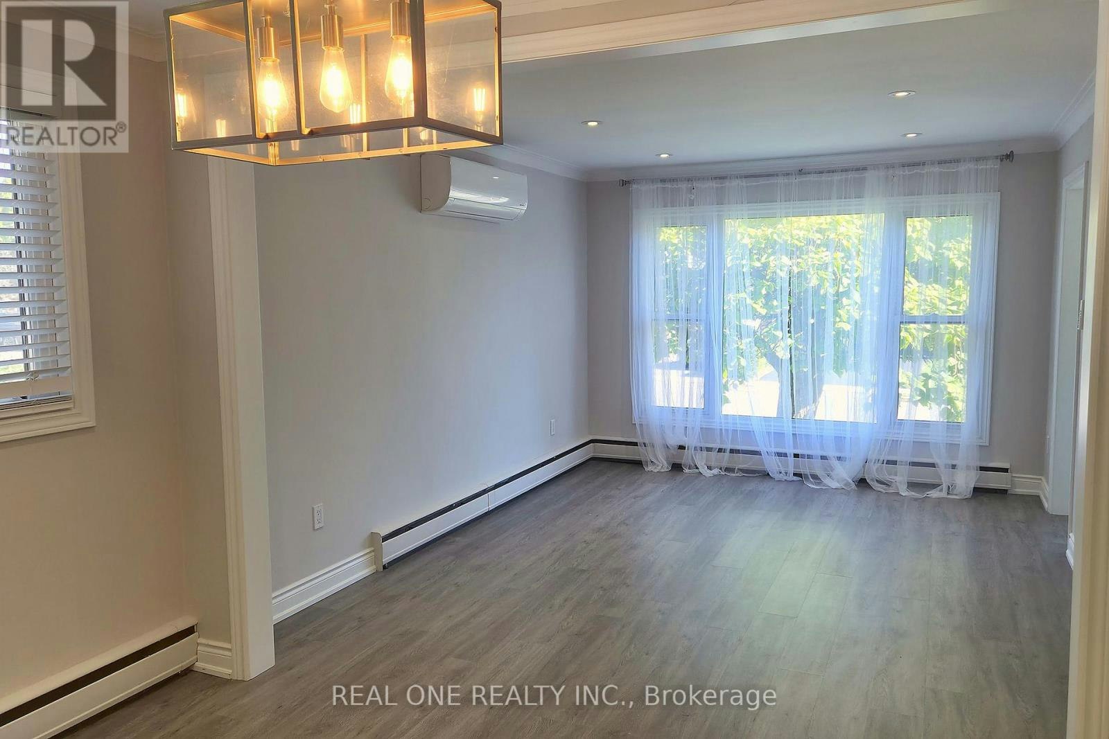 MAIN LEVEL-15 Castille Avenue, Toronto, ON, M1R 2B9 - 14