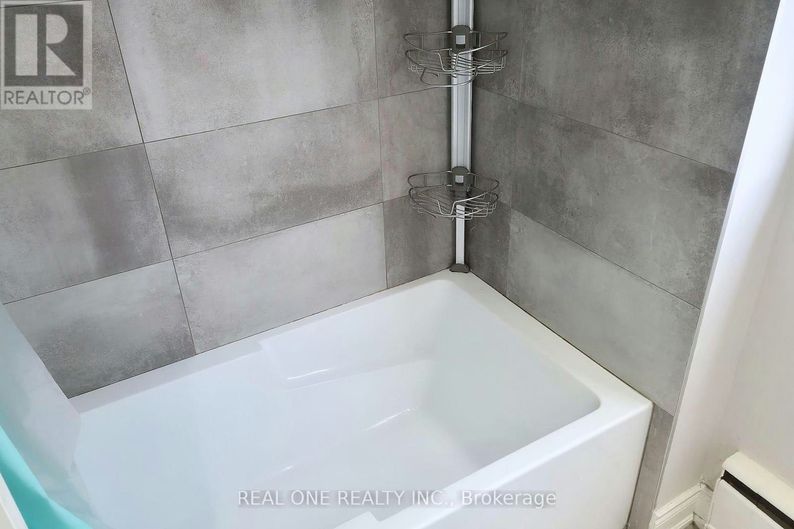 MAIN LEVEL-15 Castille Avenue, Toronto, ON, M1R 2B9 - 19