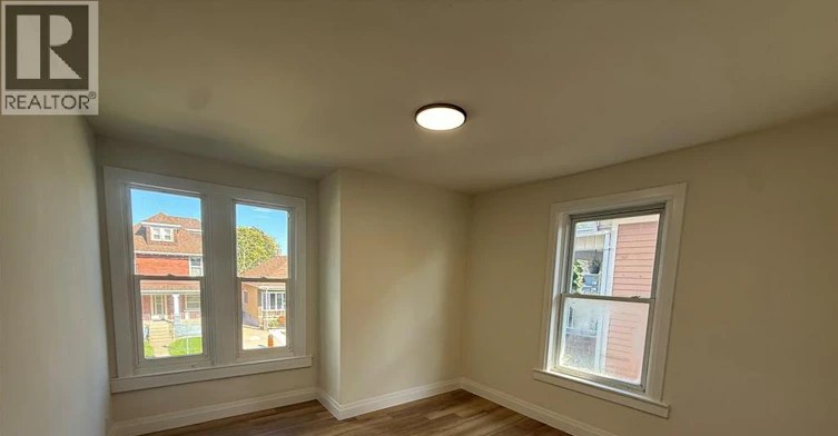 2-643 Pierre, Windsor, ON, N9A 2K3