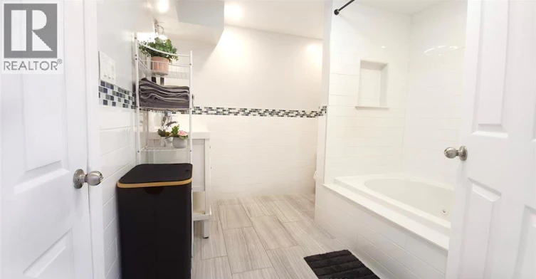 LOWER-265 Geraldine Crescent, Windsor, ON, N9E 4M8 - 13