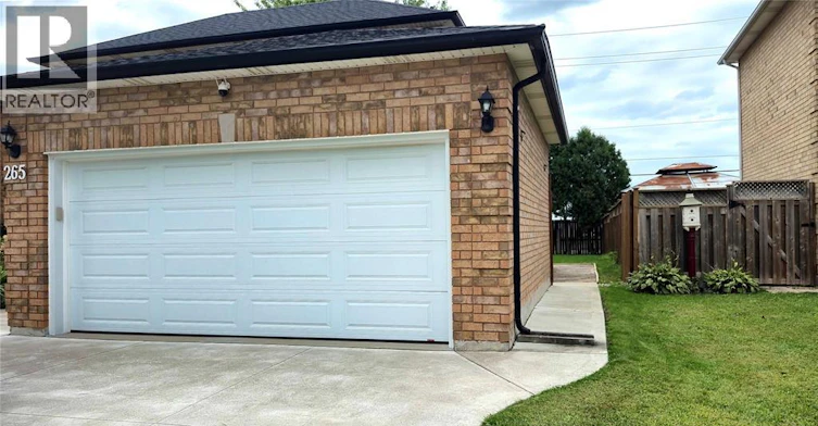 LOWER-265 Geraldine Crescent, Windsor, ON, N9E 4M8