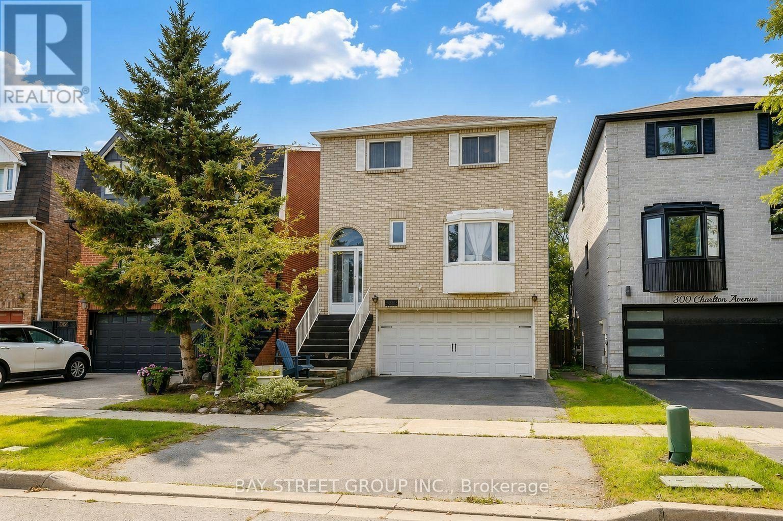 304 Charlton Avenue, Vaughan, ON, L4J 6H4