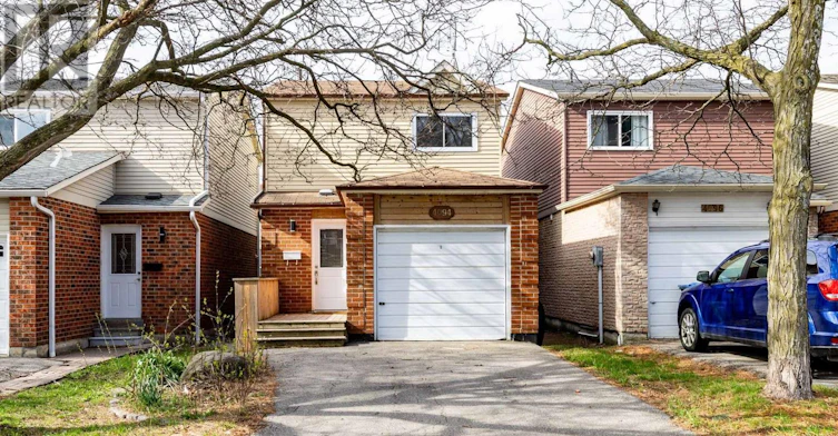 4094 Teakwood Drive, Mississauga, ON, L5C 3L6